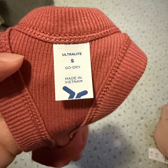 Old Navy UltraLite Rib-Knit Racerback Tank Top - Picture 8 of 8